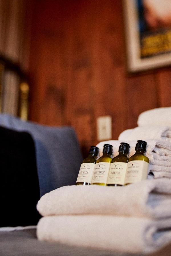 Crew'S Quarters Boarding House - Caters To Men Hotel Provincetown Exterior photo